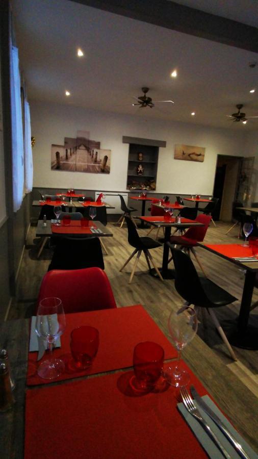 Logis Hotel & Restaurant Le Saint Savinien Eksteriør bilde