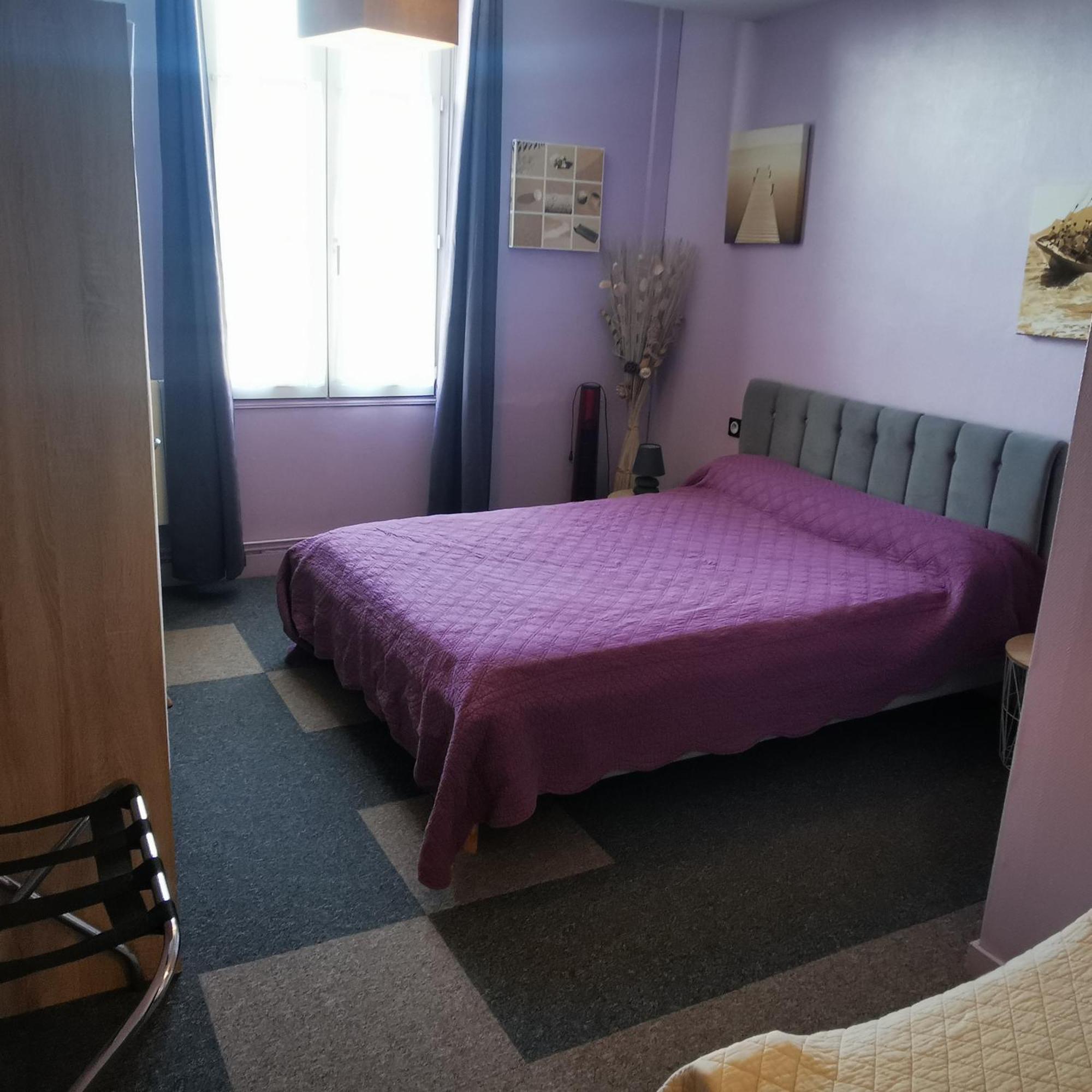 Logis Hotel & Restaurant Le Saint Savinien Eksteriør bilde